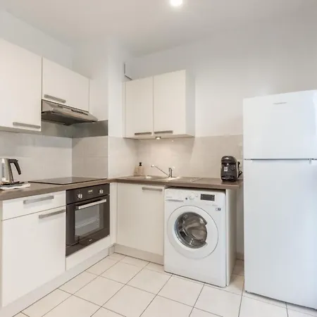 La Parisienne By Plaza Lägenhet *