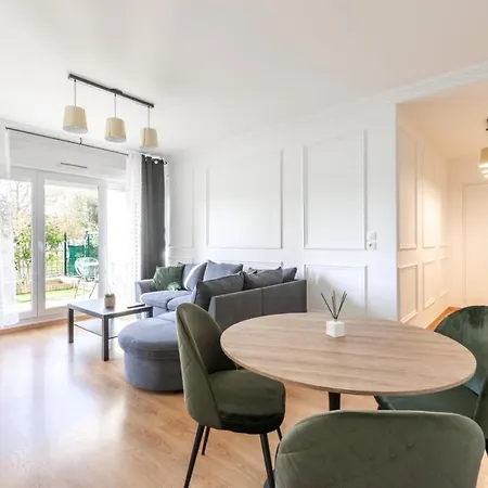 La Parisienne By Plaza